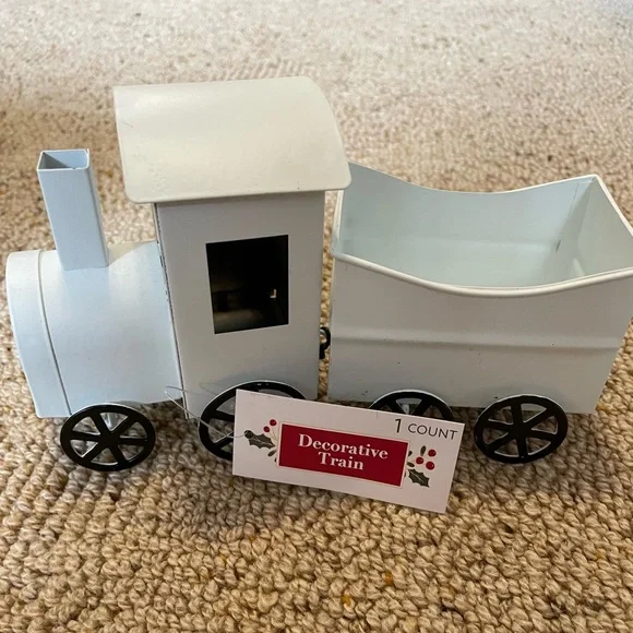 Decorative Train - Picture 1 of 1